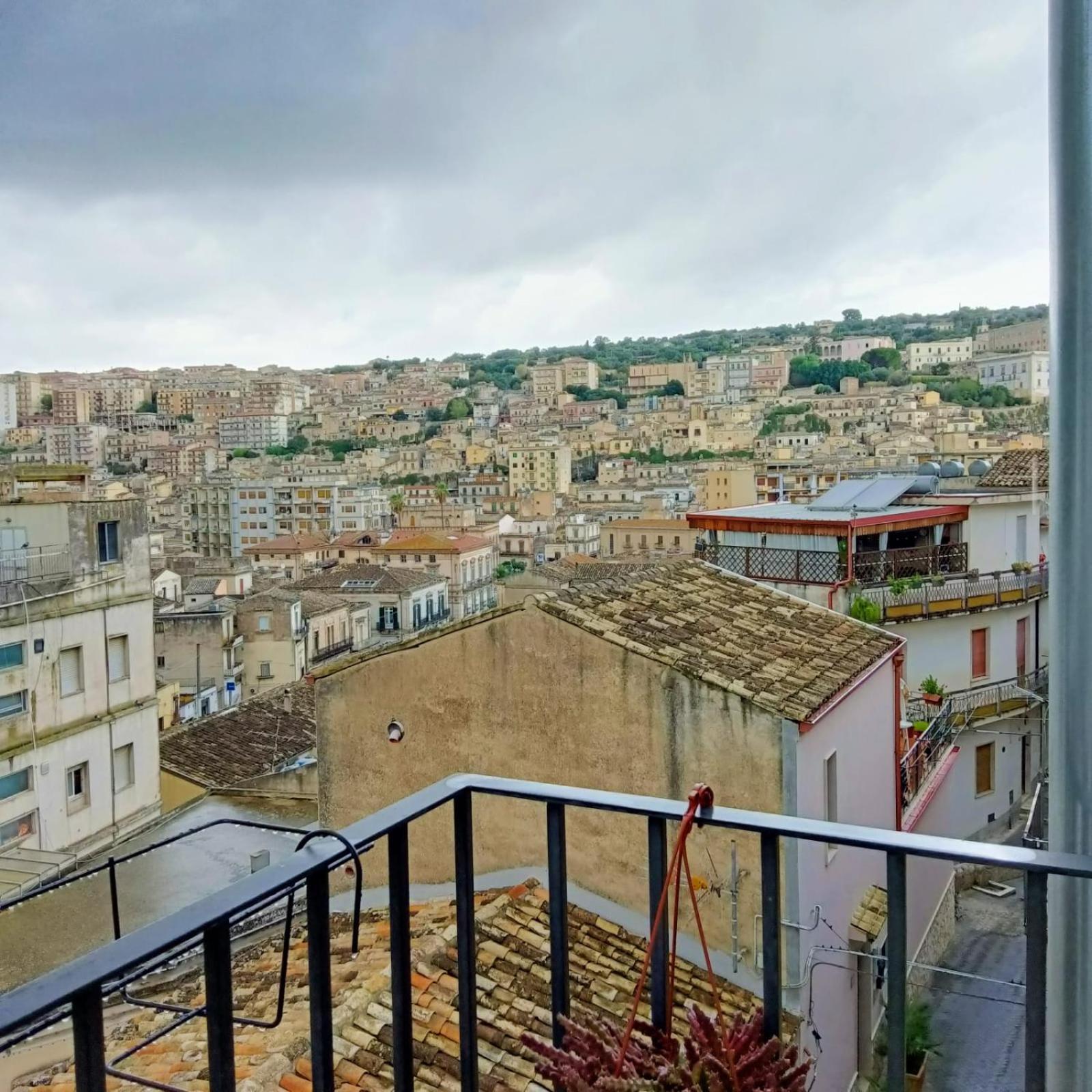 Acciana Rooms Модика Экстерьер фото